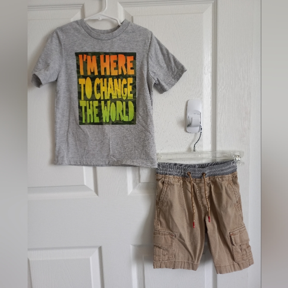 Boys small 2pc outfit cargo shorts here to change the world tee gray short top